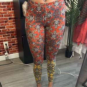 Bohemian pattern soft orange and yellow leggings
